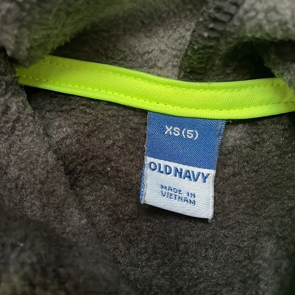 Sz 5 Old Navy pullover hoodie